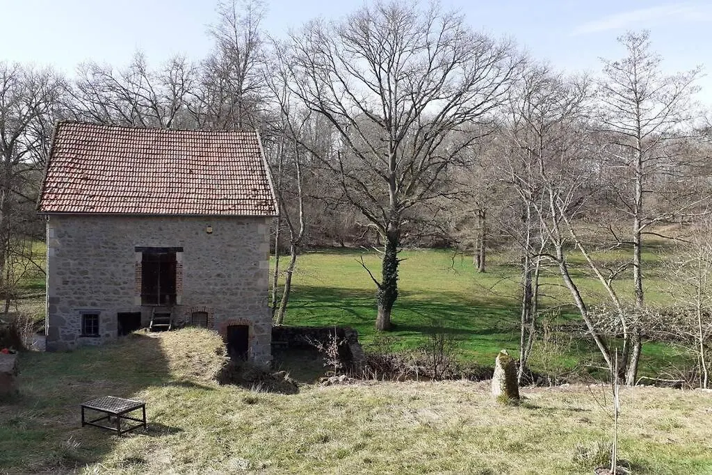 Magnifique Moulin Au Bord D'Une Riviere, Calme Absolu, Piano Doyet 0*,  France