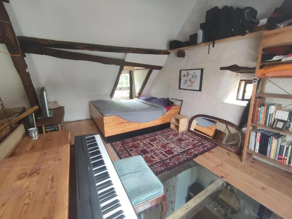 Holiday home Magnifique Moulin Au Bord D'Une Riviere, Calme Absolu, Piano Doyet