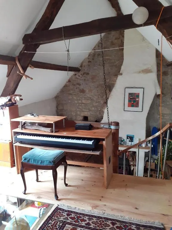 Magnifique Moulin Au Bord D'Une Riviere, Calme Absolu, Piano Doyet Holiday home
